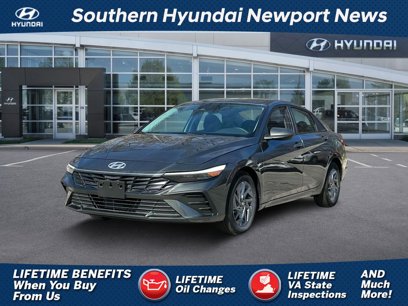 New 2025 Hyundai Elantra SEL w/ Cargo Package