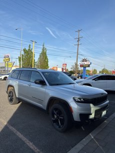 Used 2023 Jeep Grand Cherokee L Laredo