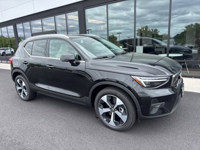 New 2025 Volvo XC40 B5 Plus w/ Protection Package Premier