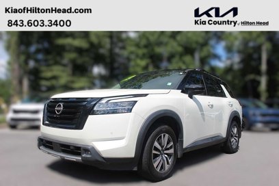 Used 2023 Nissan Pathfinder SL w/ Black Appearance Package