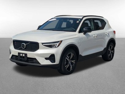 Used 2024 Volvo XC40 B5 Core