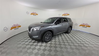 New 2025 Nissan Pathfinder S