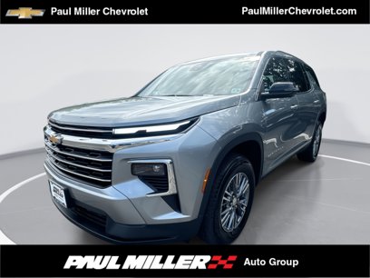 Used 2025 Chevrolet Traverse LT w/ Driver Confidence Package