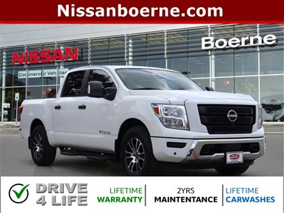 New 2024 Nissan Titan SV w/ SV Convenience Package