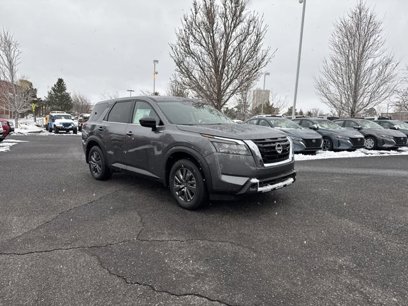 New 2025 Nissan Pathfinder S