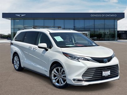 Used 2021 Toyota Sienna Platinum