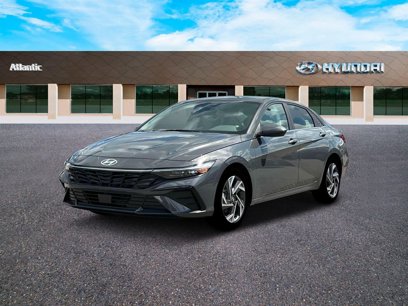 New 2025 Hyundai Elantra SEL