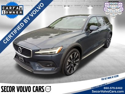 Certified 2022 Volvo V60 T5 Cross Country w/ Lounge Package