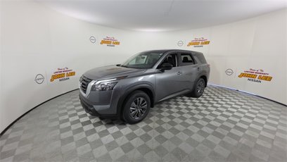 New 2025 Nissan Pathfinder S