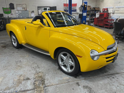 Used 2004 Chevrolet SSR w/ Preferred Equipment Group