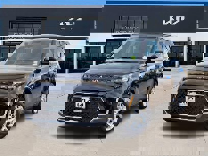 New 2025 Kia Soul LX