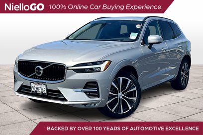 Used 2022 Volvo XC60 B5 Momentum w/ Advanced Package