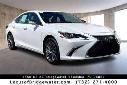 New 2025 Lexus ES 300h w/ Luxury Package