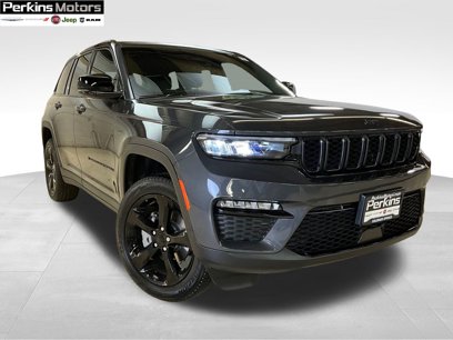 New 2025 Jeep Grand Cherokee Limited w/ Black Appearance Package