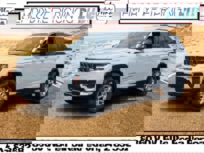 New 2025 Jeep Grand Cherokee Laredo w/ Trailer Tow Package