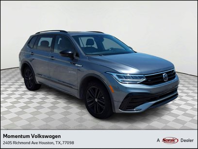 Certified 2022 Volkswagen Tiguan SE R-Line