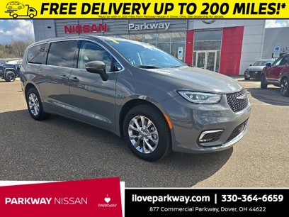 Used 2023 Chrysler Pacifica Touring-L