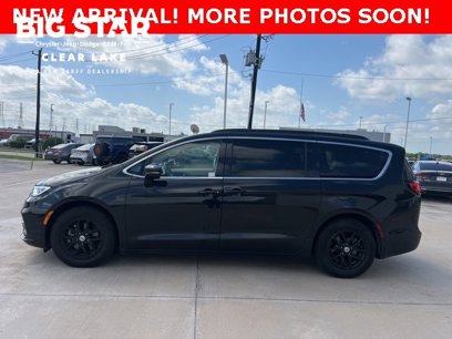 Used 2022 Chrysler Pacifica Touring-L