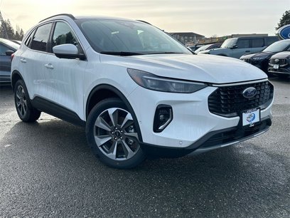 New 2023 Ford Escape Platinum w/ Premium Technology Package