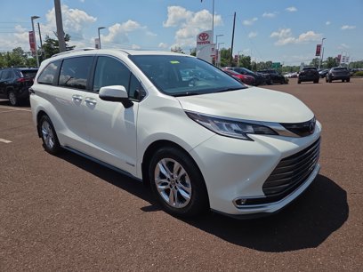 Used 2021 Toyota Sienna Limited