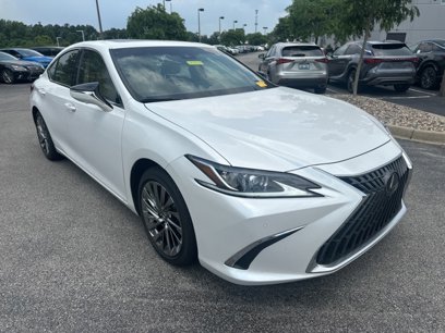 Certified 2024 Lexus ES 300h w/ Luxury Package