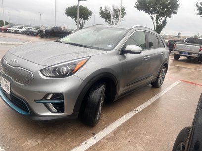 Used 2022 Kia Niro EX
