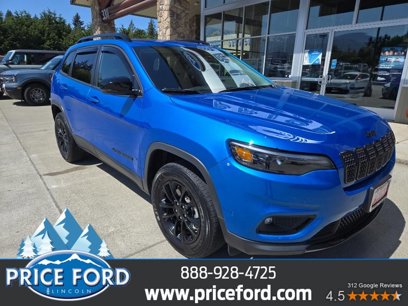 Used 2023 Jeep Cherokee Altitude Lux w/ Lux Elite Package
