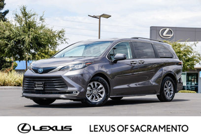 Used 2023 Toyota Sienna XLE