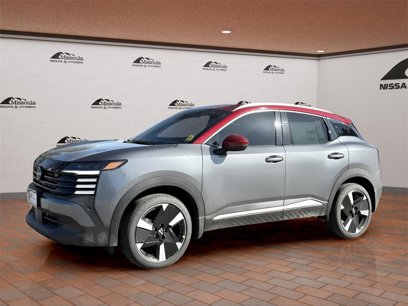 New 2025 Nissan Kicks SR w/ Illumination Package