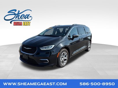 Used 2023 Chrysler Pacifica Limited