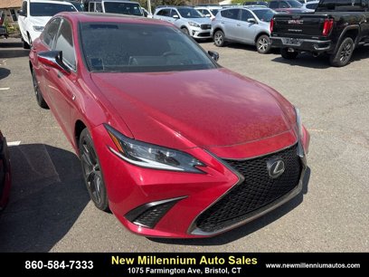 Used 2022 Lexus ES 350 F Sport w/ Accessory Package 2