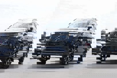 New 2025 Volvo XC90 B5 Plus w/ Protection Package Premier