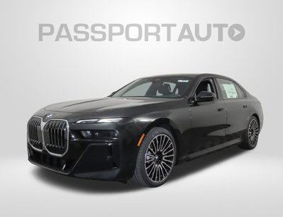 New 2025 BMW 740i xDrive