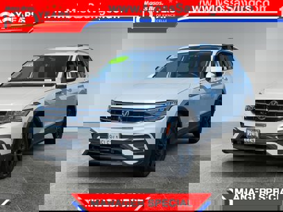 Used 2023 Volkswagen Tiguan SE