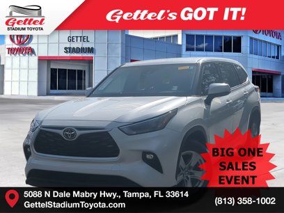 Used 2022 Toyota Highlander LE