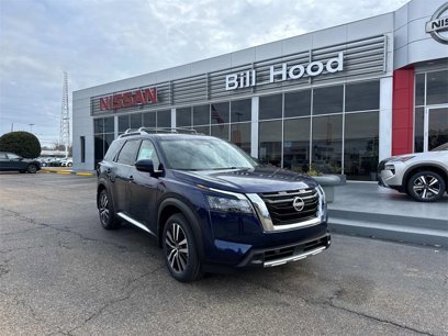 New 2025 Nissan Pathfinder Platinum w/ Cargo Package