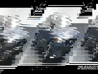 Certified 2022 Volvo XC60 B5 Momentum w/ Climate Package