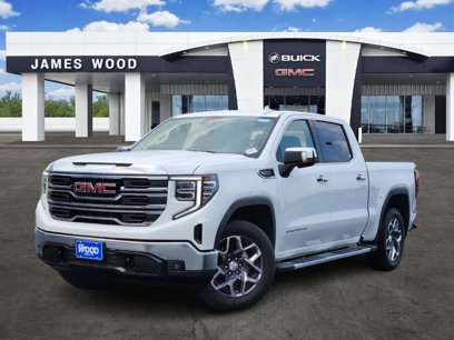 New 2025 GMC Sierra 1500 SLT