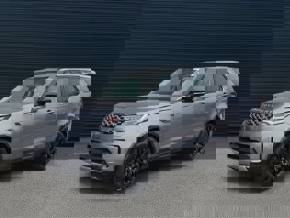 New 2025 Land Rover Discovery S