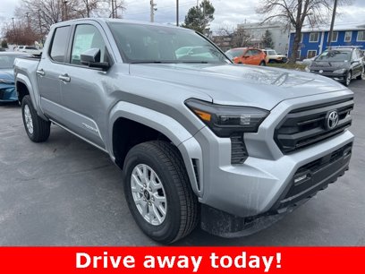 New 2025 Toyota Tacoma SR5