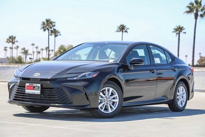 New 2025 Toyota Camry LE