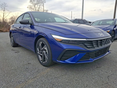 New 2025 Hyundai Elantra SEL