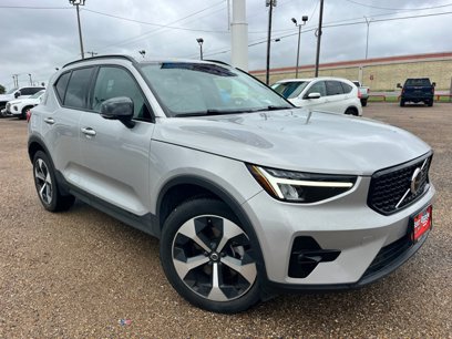 Used 2023 Volvo XC40 B5 Plus w/ Protection Package Premier