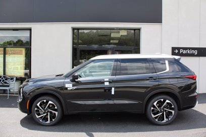New 2025 Mitsubishi Outlander SEL