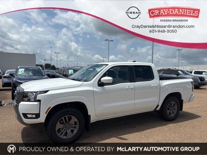 New 2025 Nissan Frontier SV w/ SV Convenience Package
