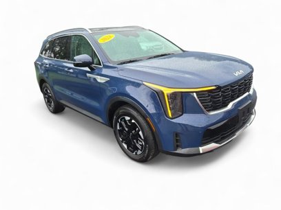 Used 2024 Kia Sorento S w/ Panoramic Sunroof Package