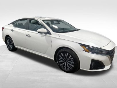 New 2024 Nissan Altima 2.5 SV w/ SV Premium Package