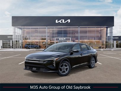 New 2025 Kia K4 LX