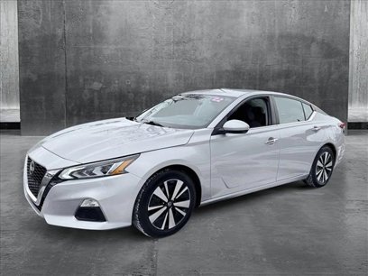 Used 2022 Nissan Altima 2.5 SV