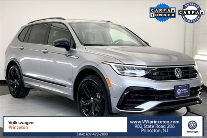 Certified 2024 Volkswagen Tiguan SE R-Line